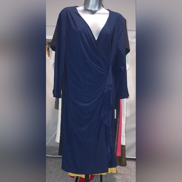 Blue Dress - Picture 1 of 3